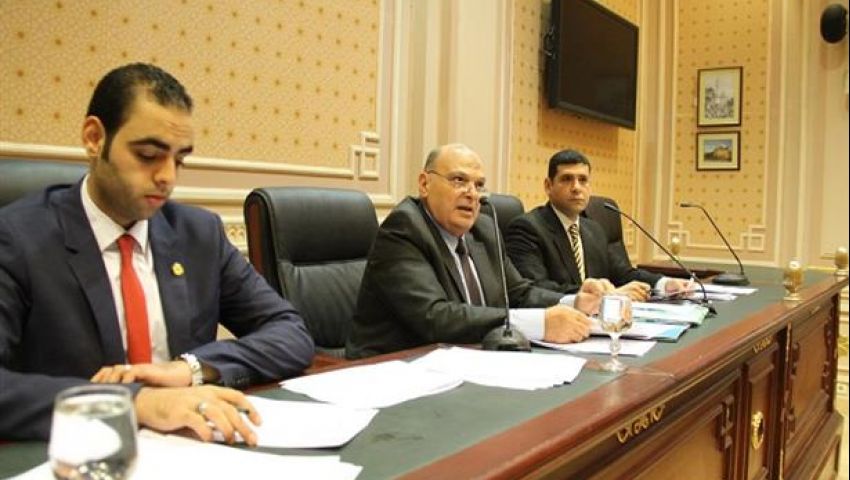 دفاع النواب تؤجل مناقشة إقامة الأجانب انتظارا لقانون الاستثمار