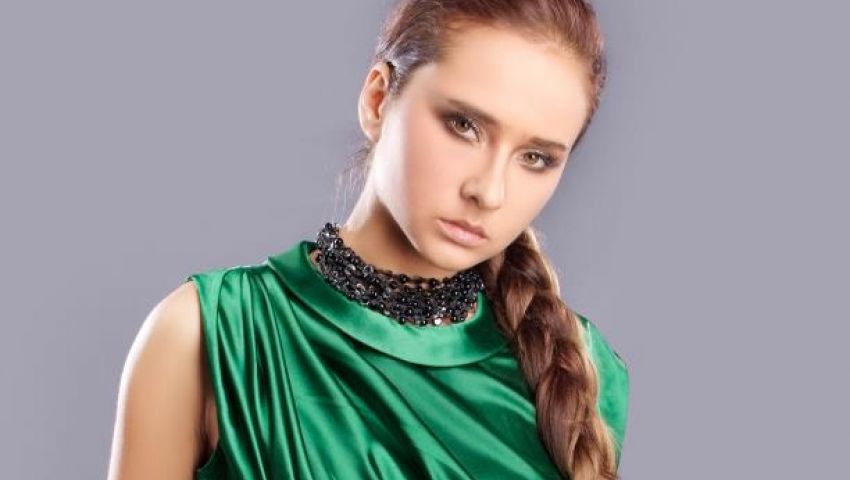 بالفيديو| نيللي كريم تُبدع في رقصة بحيرة البجع