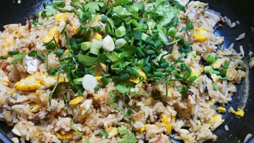 طريقة عمل الرز بالتونة في 3 خطوات