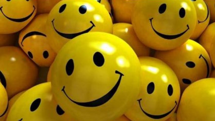 اليوم العالمي للابتسامة يتصدر «تويتر».. وهكذا تفاعل المغردون