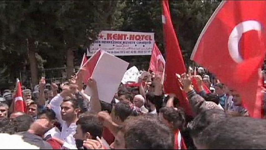 تركيا.. تظاهرة حاشدة احتجاجًا على القتل بمصر وسوريا