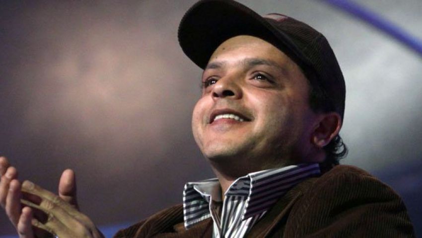 محمد هنيدي يسخر من خسارة بايرن ميونيخ بأغنية لعمرو دياب