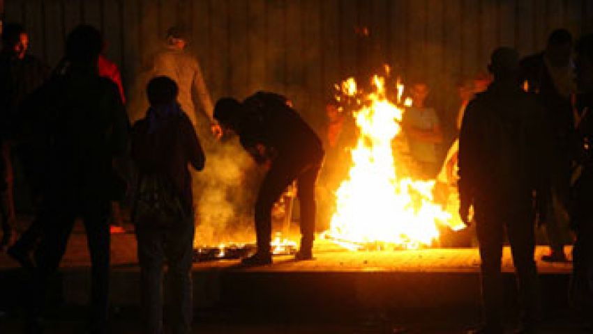 نشطاء يتداولون فيديو حرق علم مصر فى التحرير