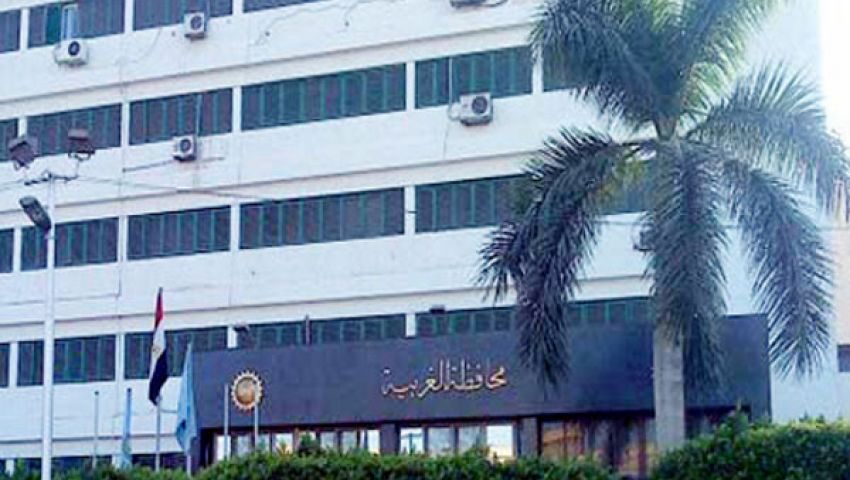 ديوان الغربية يفتح أبوابه للمتظاهرين بـ الشربات  