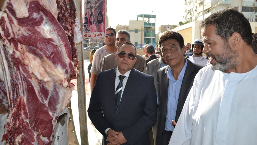 بـ55 جنيهًا للكيلو.. افتتاح شوادر بيع اللحوم البلدية بالإسماعيلية