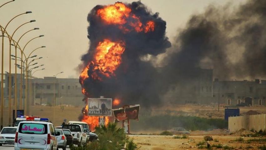 خبراء: ليبيا انهارت.. ولا حل إلا بإيقاف تسليح الطرفين
