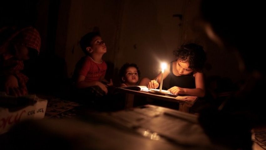 انقطاع الكهرباء يجدد المسيرات الاحتجاجية بغزة 