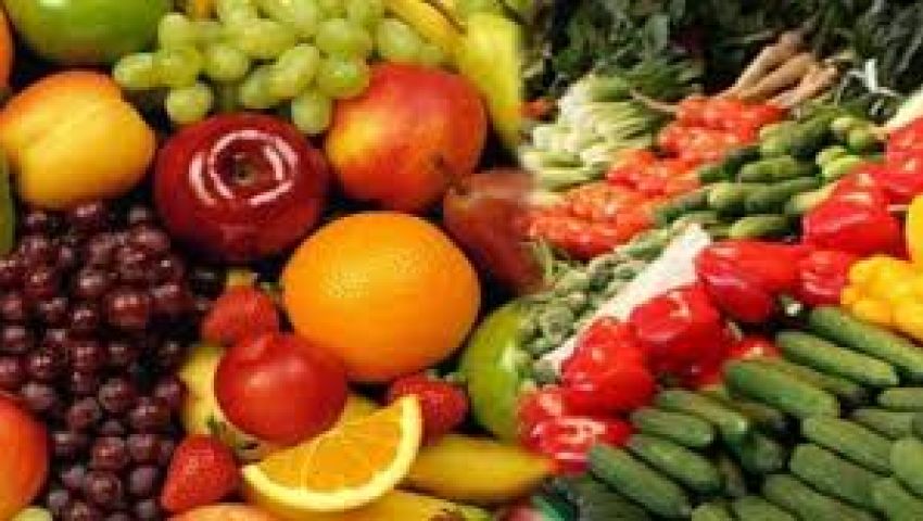 فيديو| أسعار الخضار والفاكهة اليوم الأحد.. الطماطم بـ6 جنيهات