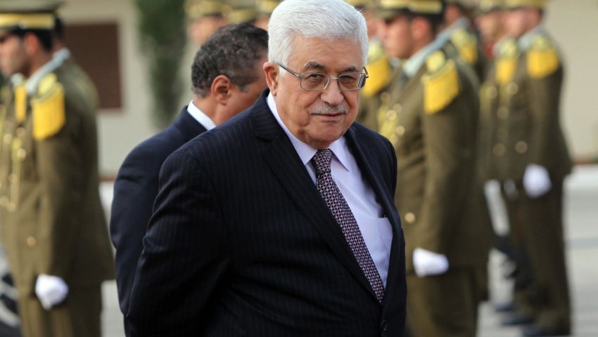 «خطوات حاسمة وغير مسبوقة».. هل يُنهي عباس الانقسام الفلسطيني؟
