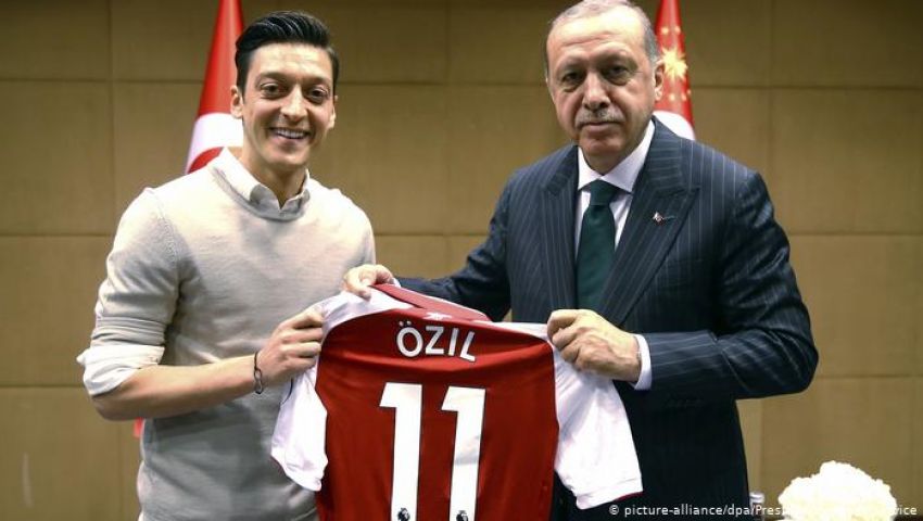 أردوغان وعقيلته يشهدان على عقد زواج أوزيل