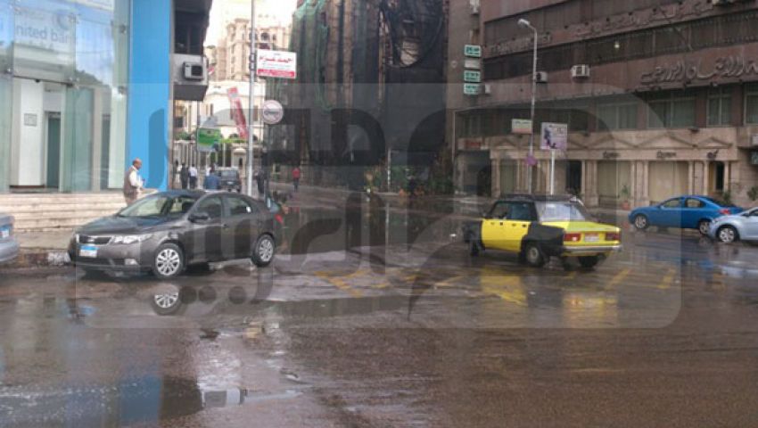 بالصور.. نوة المكنسة تغرق شوارع الإسكندرية