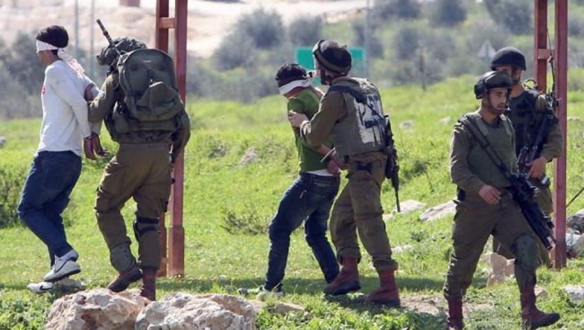 الاحتلال يعتقل 16 فلسطينيا في الضفة الغربية