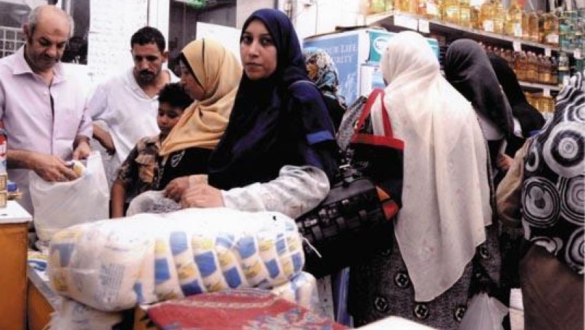 قلق في البقالة التمونيية بعد تأخر صرف مقررات يوليو