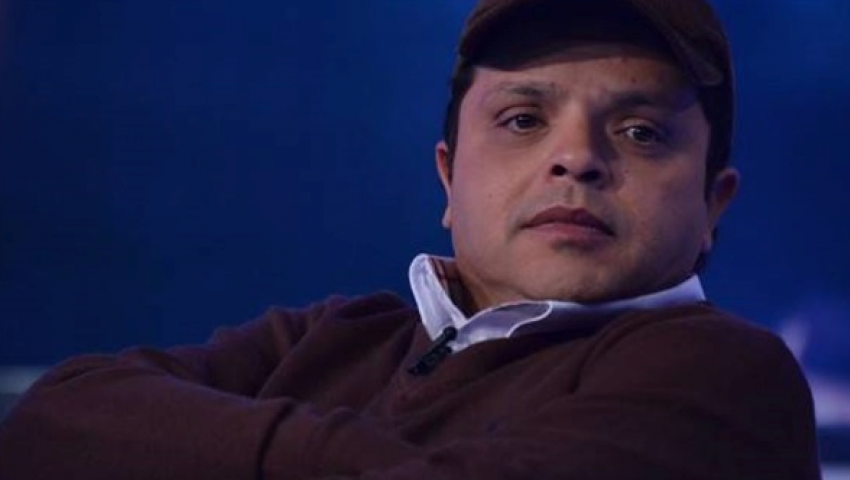 بعد إعلانه وقف عرض «أرض النفاق».. «تويتر» ينتفض تضامنا مع «هنيدي»
