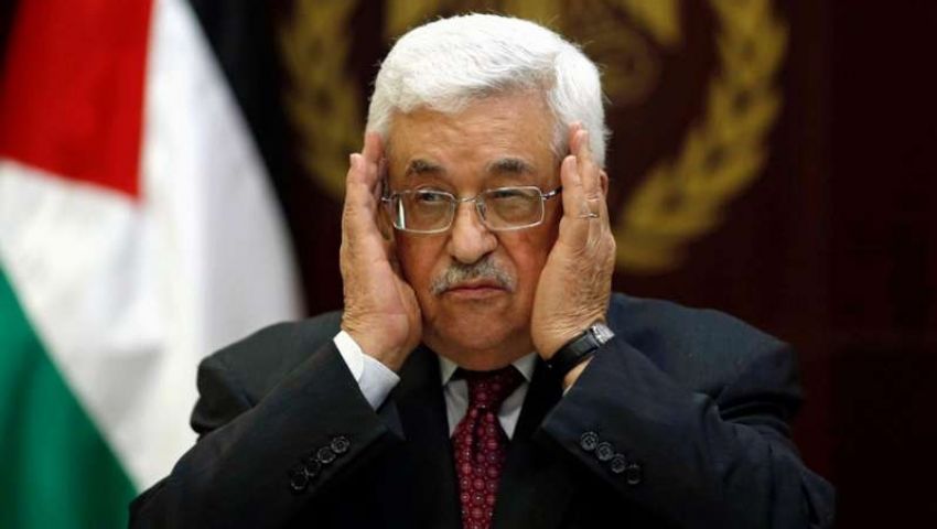 بالفيديو.. محمود عباس يشارك في جنازة شيمون بيريز