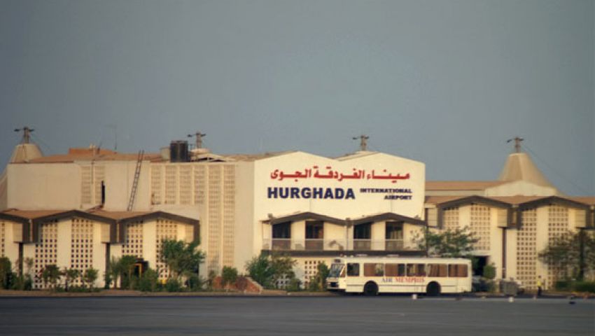 مطارالغردقة يستقبل 112 رحلة طيران عليها 9آلاف سائح