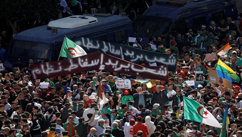 هل تهب رياح ربيع الجزائر على تونس والمغرب؟