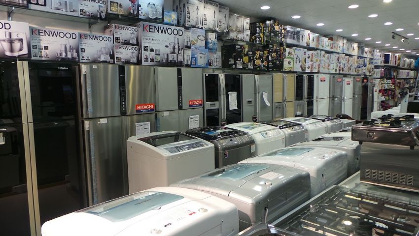 بعد اشتعال أسعارها.. 30% انخفاض في مبيعات  الأجهزة الكهربائية