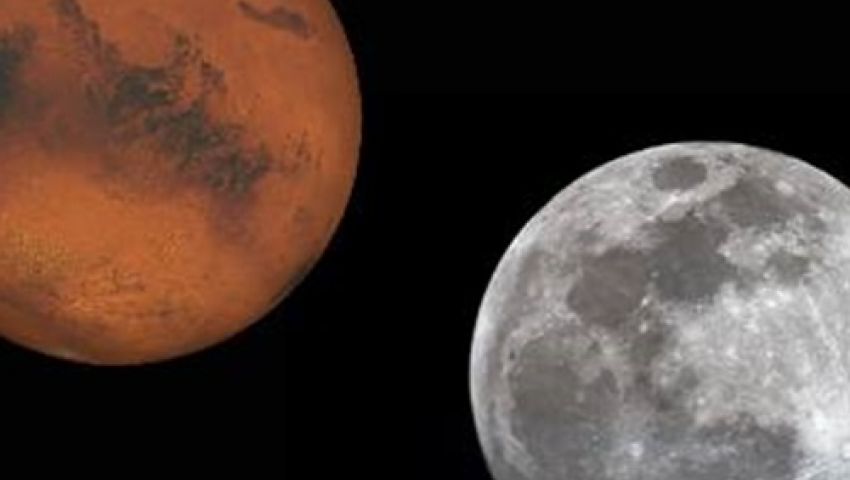 في مشهد استثنائي.. كوكب المريخ يزين سماء مصر بجوار القمر