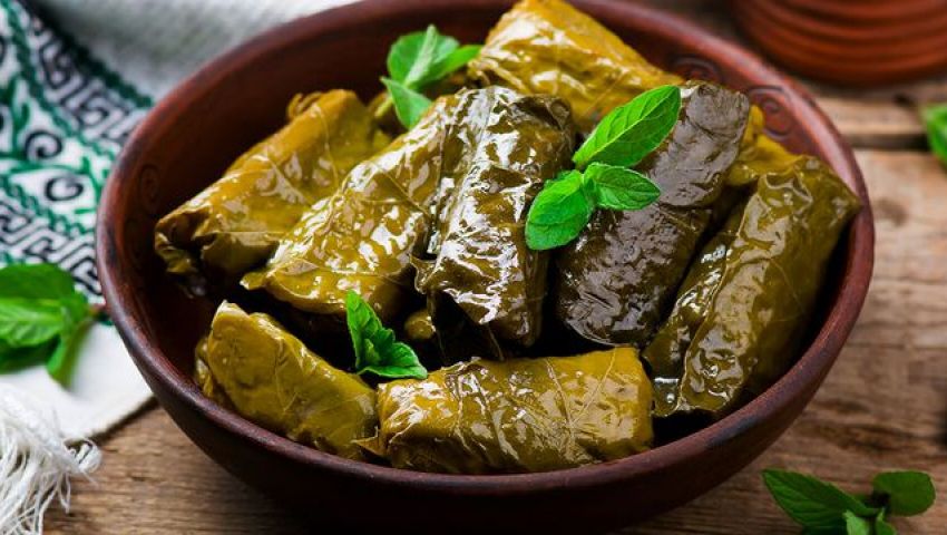 طريقة عمل محشي ورق العنب