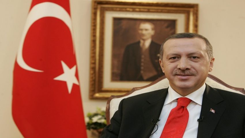 بعيدًا عن الإعلام.. أردوغان يلتقي وزير خارجية بريطانيا بأنطاليا