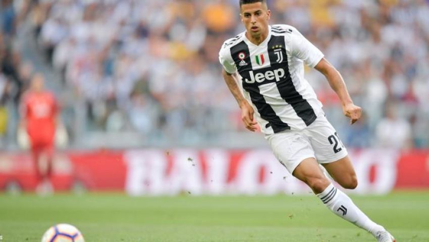 بـ50 مليون يورو.. مان سيتي يقترب من حسم  صفقة كانسيلو