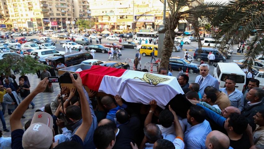 بالفيديو والصور| جنازات عسكرية وشعبية لشهداء «حادث الواحات»