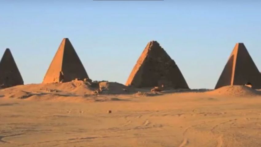 فيديو..جولة في أهرامات السودان