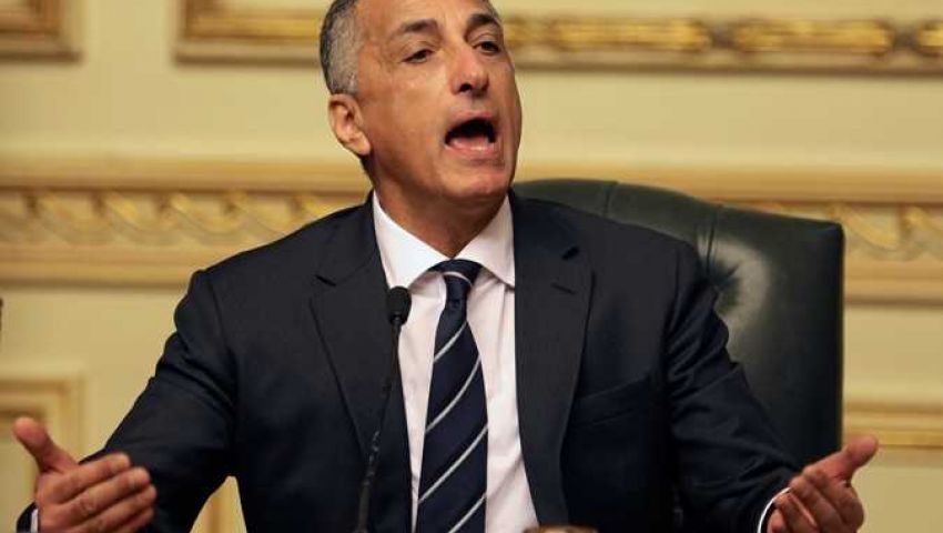 الحكومة تقترض 17 مليار جنيه من البنوك