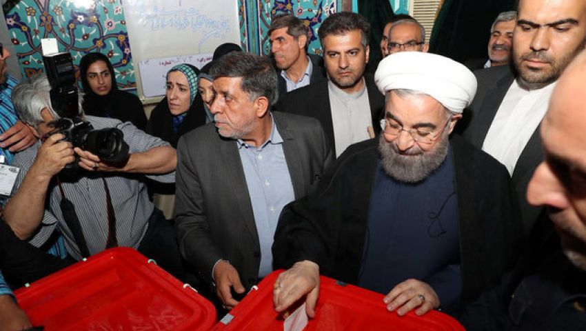 انتخابات إيران.. ماذا قال خامنئي وروحاني ورئيسي بعد تصويتهم؟