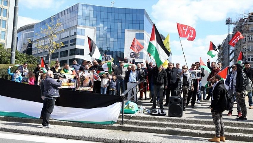 1500 ناشط مغربي يضربون عن الطعام تضامنًا مع الأسرى الفلسطينيين