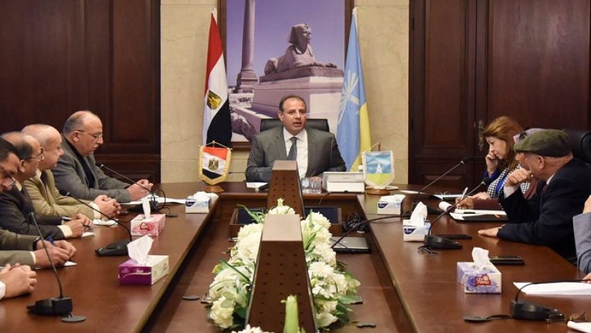سلطان يوجه قيادات الإسكندرية للتواجد المستمر مع المواطنين