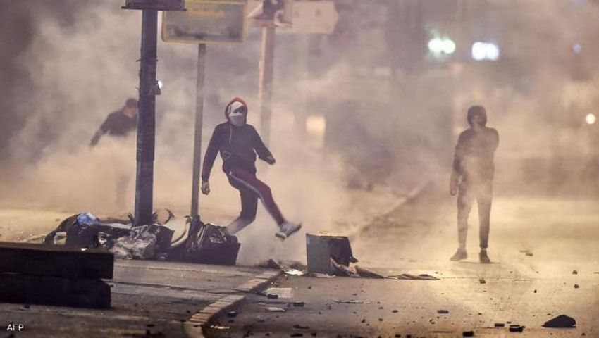 فيديو| بعد أيام على الذكرى العاشرة للثورة.. اضطرابات ليلية في تونس