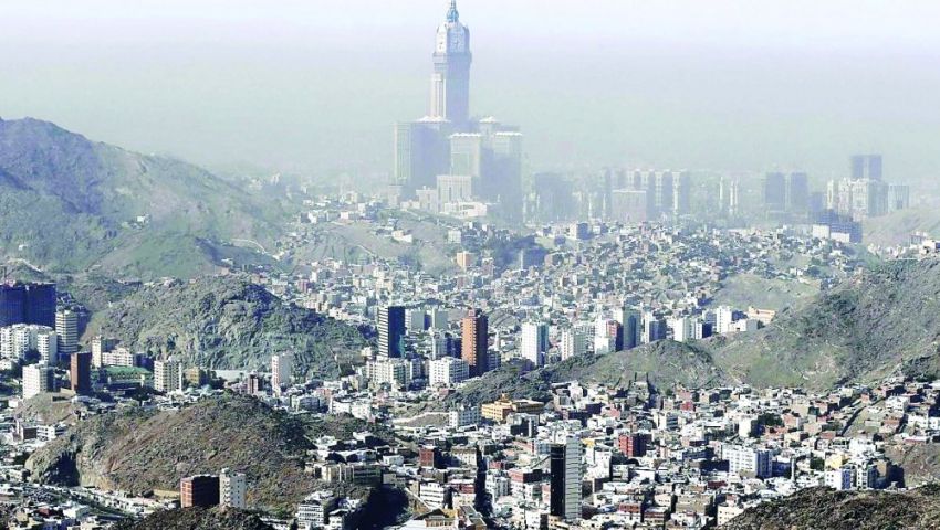 السعودية تمنع بيع أسهم عقارات الحرمين للأجانب