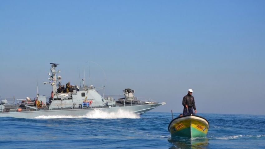 الاحتلال يعتقل 4 صيادين جنوب قطاع غزة