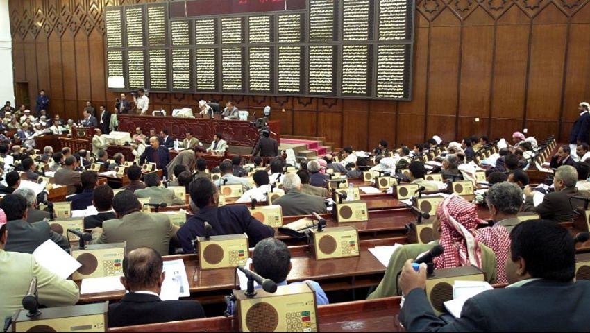 فيديو.. 13 رسالة للرئيس اليمني في الجلسة التاريخية لمجلس النواب