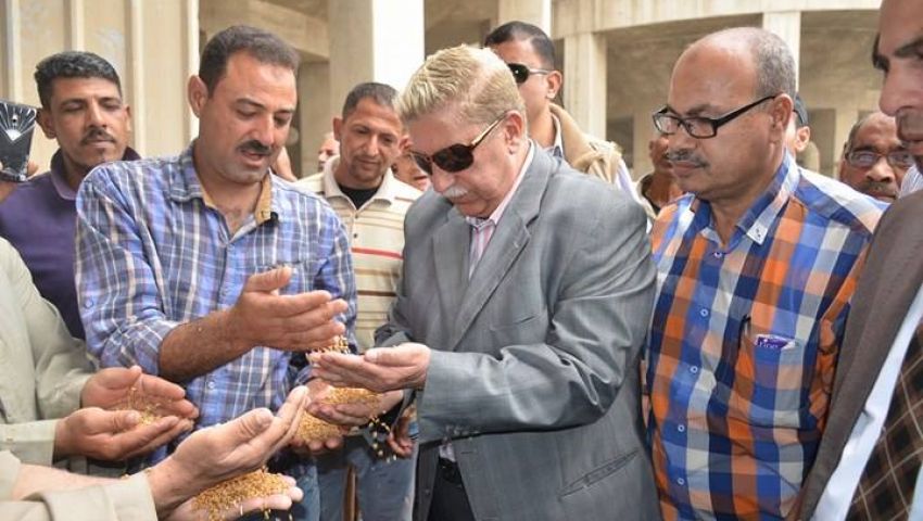 صور| محافظ الإسماعيلية يتفقد صوامع القمح بالمنطقة  الصناعية