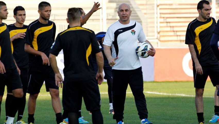 بالصور.. جماهير الأردن تملأ استاد عمان