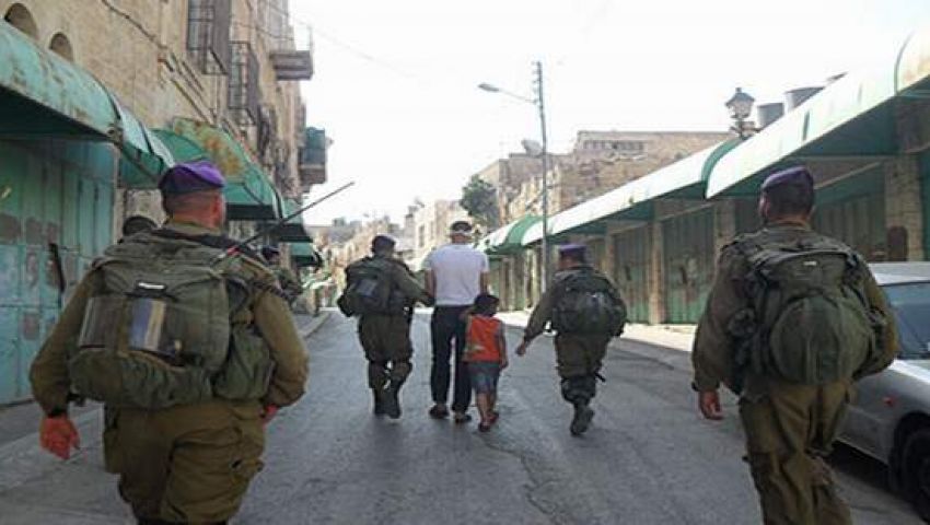فيديو..الاحتلال الإسرائيلي يعتقل طفلاً فلسطينياً عمره خمس سنوات 