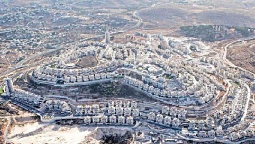 الاتحاد الأوروبي يستنكر محاولة الكنيست شرعنة البؤر الاستيطانية
