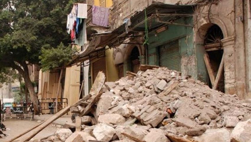 إصابة اثنين والبحث عن عجوز فى انهيار منزل بسوهاج‎