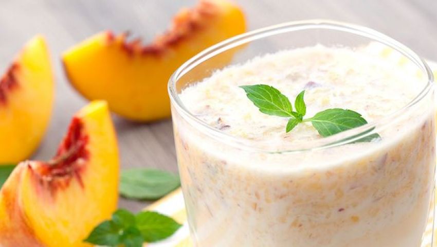 طريقة عمل سموثي الخوخ