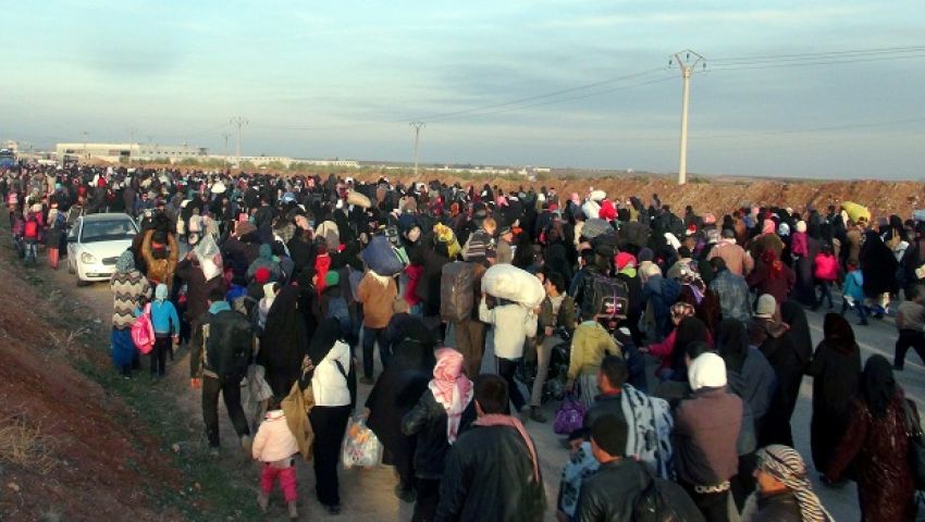 إجلاء 1200 شخص من حيين في دمشق