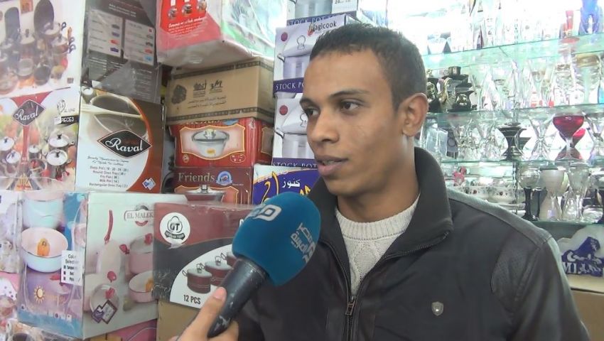 فيديو| تجار الموسكي: «محافظ البنك المركزي فرّح المدام وشل الأسواق»