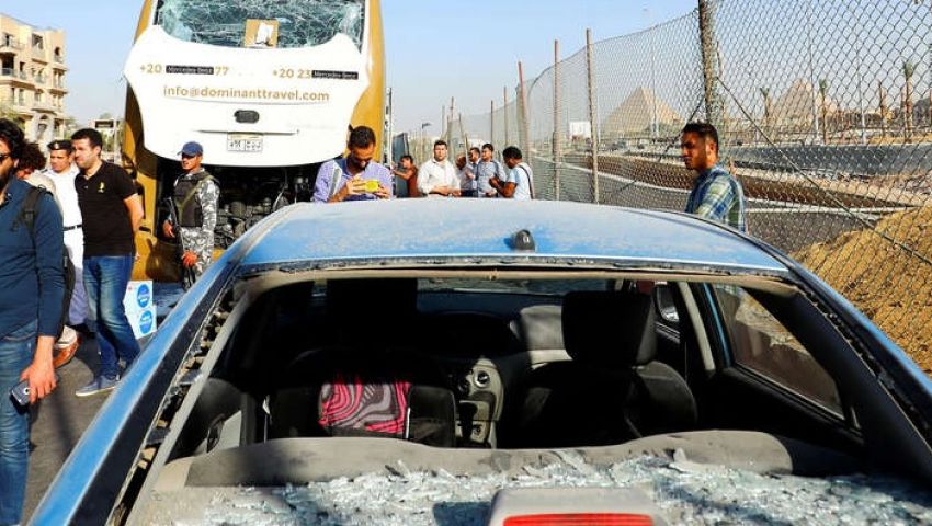 انفجار حافلة الأهرامات.. هل يؤثر على تنظيم مصر لأمم إفريقيا؟ انفجار حافلة الأهرامات.. هل يؤثر على تنظيم مصر لأمم إفريقيا؟