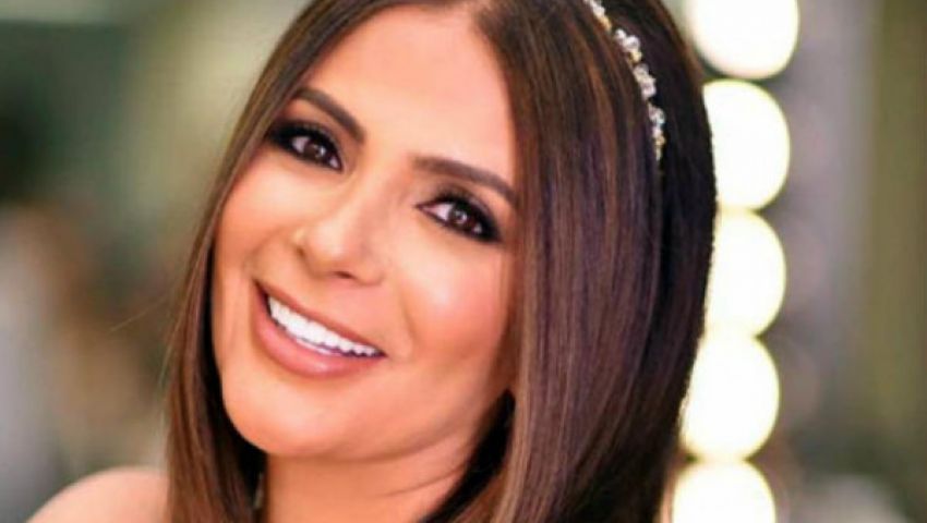 «القاهرة السينمائي» يمنح منى زكي جائزة التميز.. والفنانة تعلق