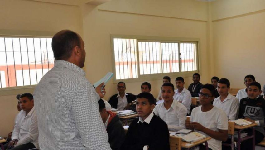 بعد تحويله لورقي.. تسريب امتحان اللغة العربية لـ«أولى ثانوي»
