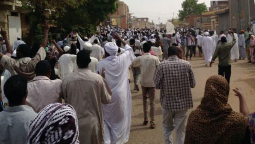 تحذيرات من «ثورة جياع» في السودان