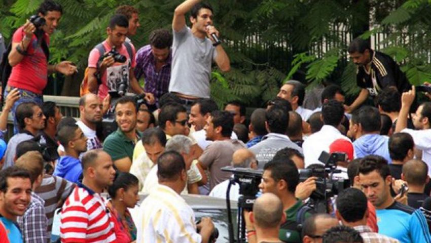الرياضيون منقسمون بين ميدان التحرير ورابعة 