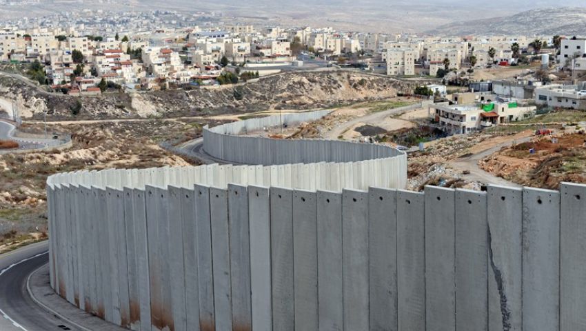 إسرائيل تقرر إقامة جدار أمني جديد على حدودها مع لبنان